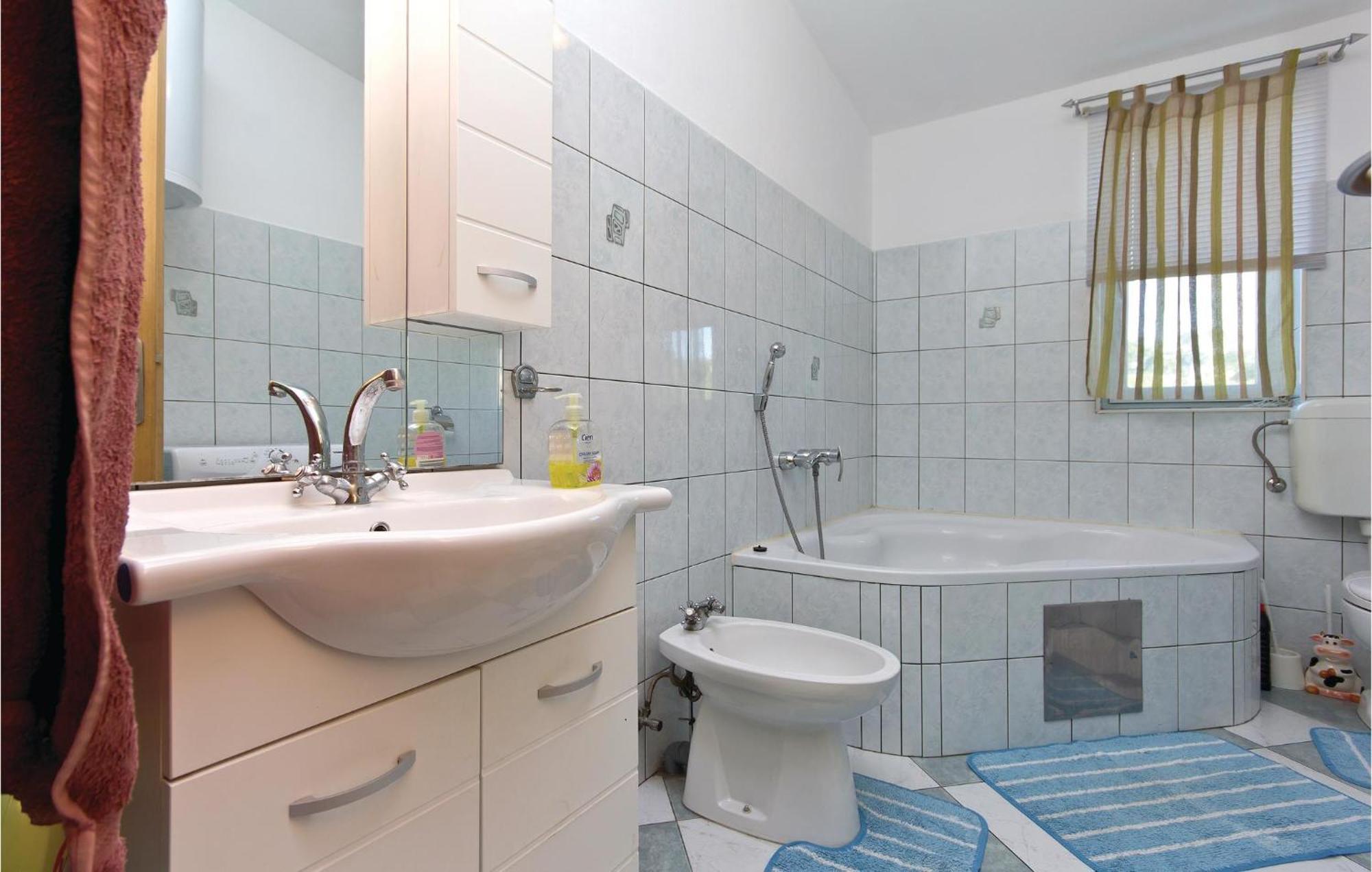 3 Bedroom Gorgeous Apartment In Marčana المظهر الخارجي الصورة