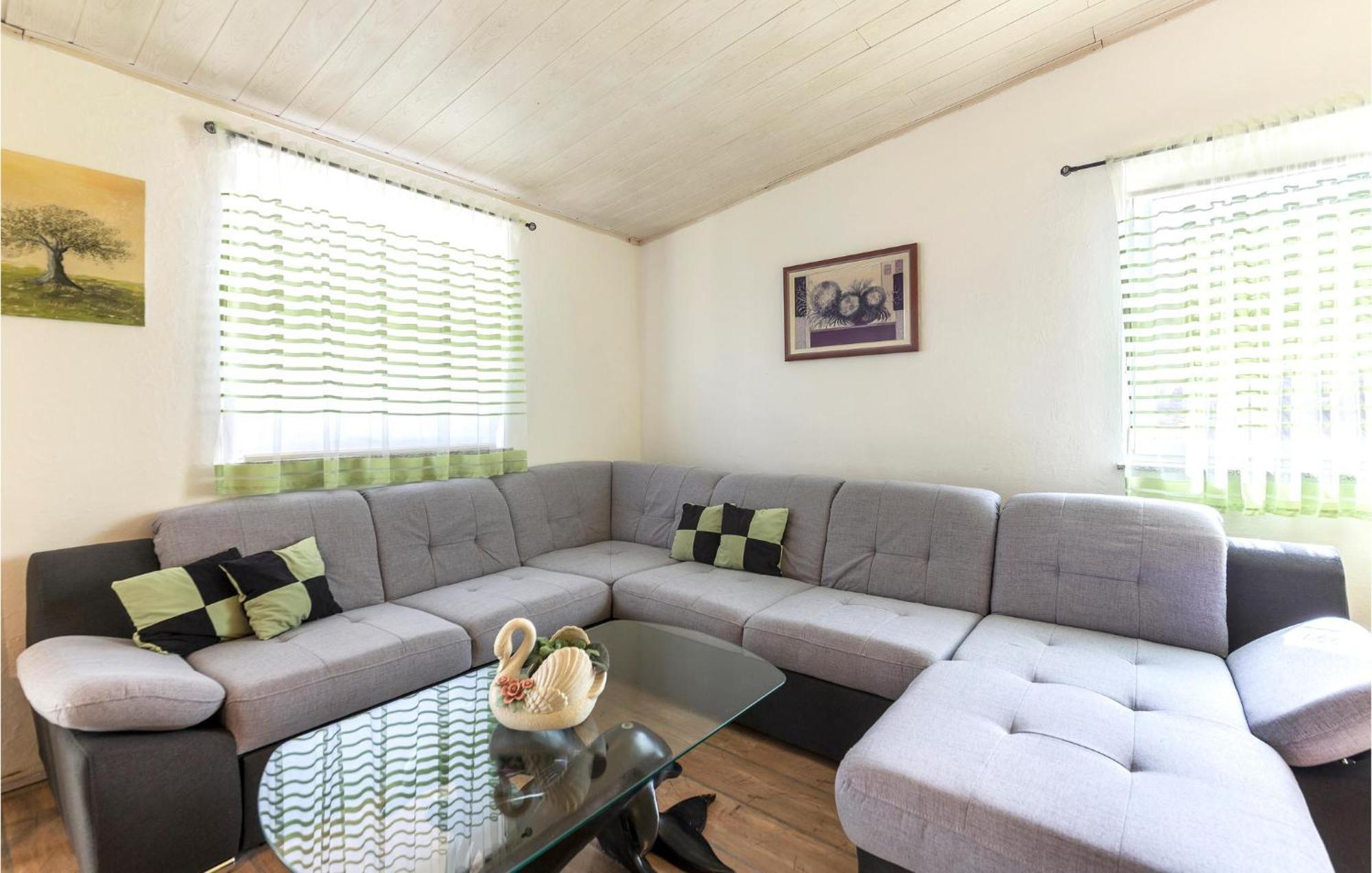 3 Bedroom Gorgeous Apartment In Marčana المظهر الخارجي الصورة